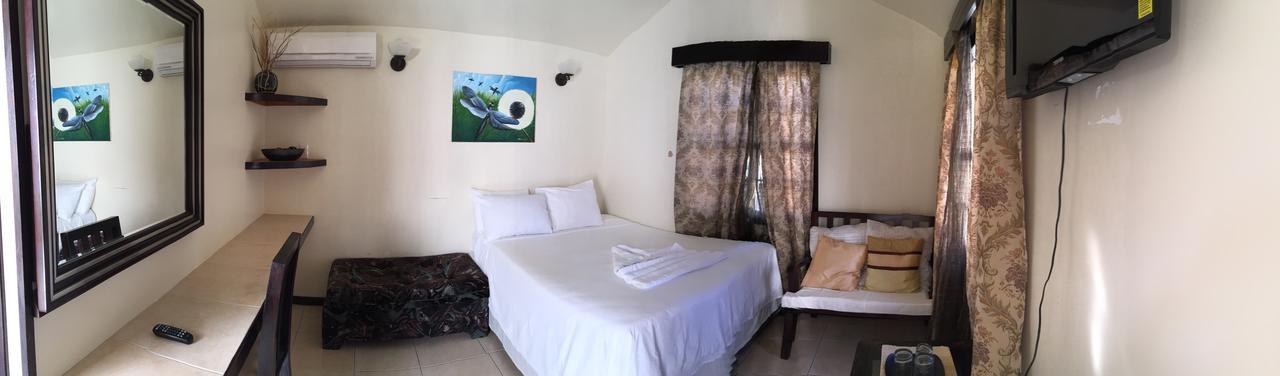 Blue Wave Guest House Caye Caulker Ngoại thất bức ảnh